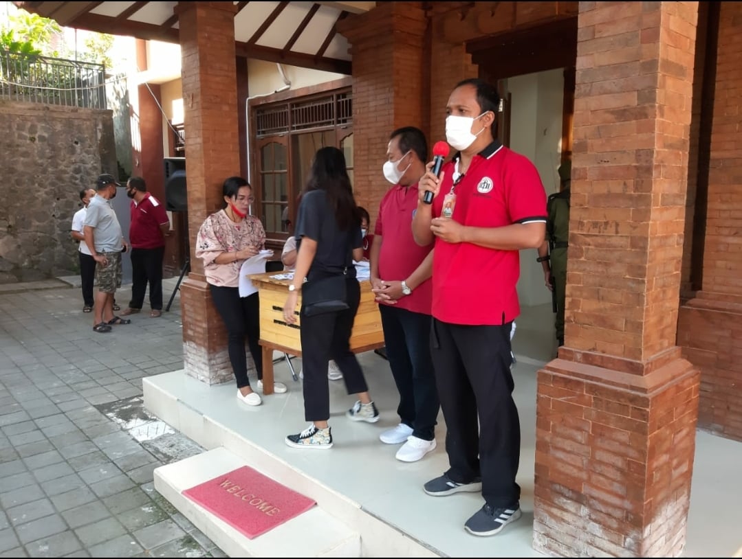 Pada hari Sabtu, 12 Juni 2021 telah dilaksanakan kegiatan vaksinasi COVID-19 bertempat di Kantor Desa Dauh Puri Kaja Dpkj